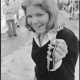 Lynley Carpenter - gold award swimming