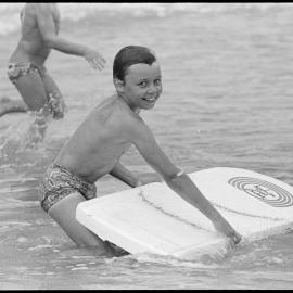 Boogie boards at Ōmanu beach