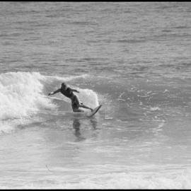 Surfers - Ōmanu Beach