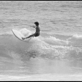 Surfers - Ōmanu Beach
