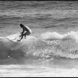 Surfers - Ōmanu Beach