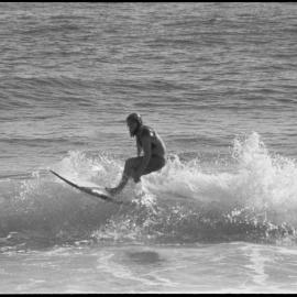 Surfers - Ōmanu Beach