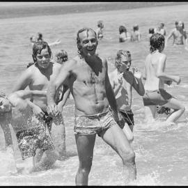 Tauranga Intermediate School children - beach outing