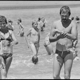 Tauranga Intermediate School children - beach outing
