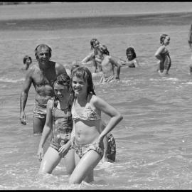 Tauranga Intermediate School children - beach outing