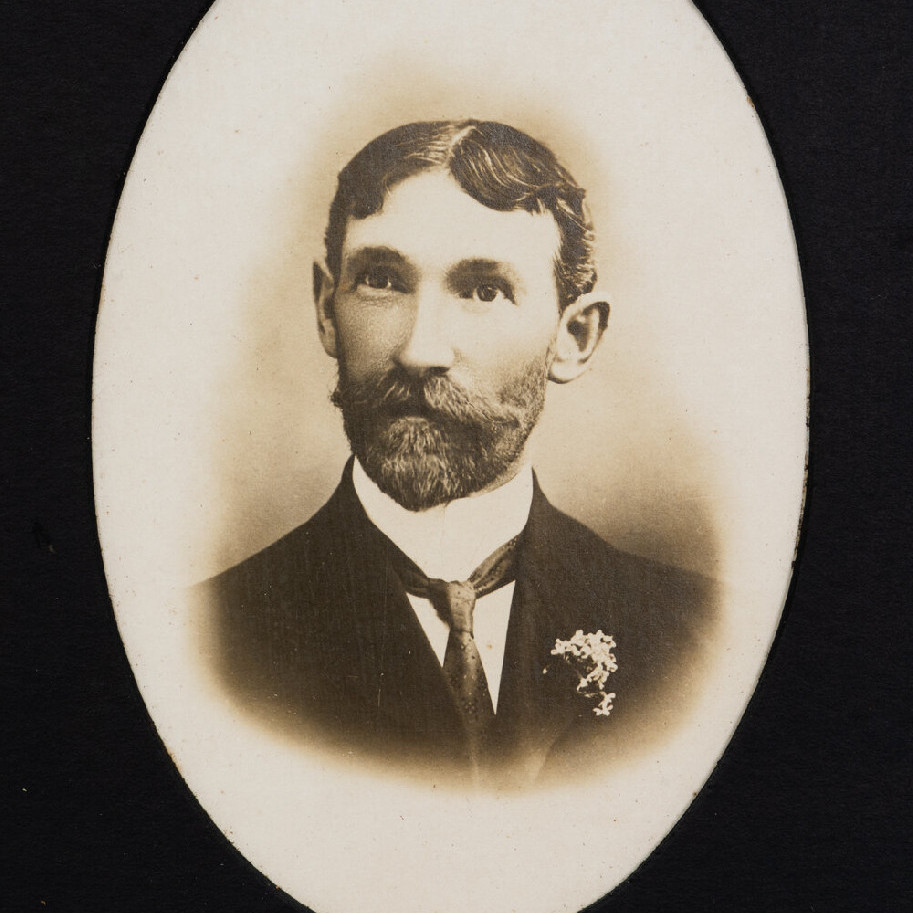 Grant, Donald, c. 1850-1933 (Person)