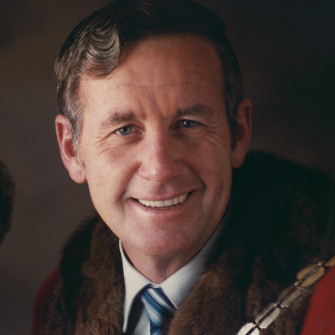Pope, Noel Frank, 1931-2019 (Person)