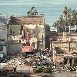 Demolition of the Masonic Hotel in 1993