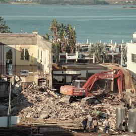 Demolition of the Masonic Hotel in 1993
