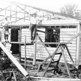 Building Rutherford Elliot's house  - Elphinstone