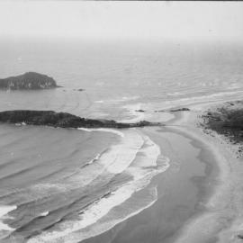 View from Mauao to Ocean beach