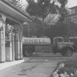 Sam Snowden's Service Station, Spring Street, Tauranga