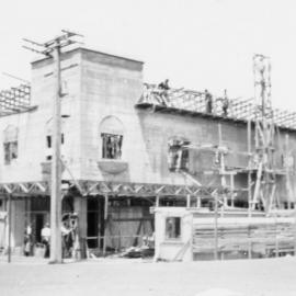 Bank Chambers, Willow and Wharf streets