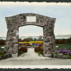 Herries Arch, The Strand