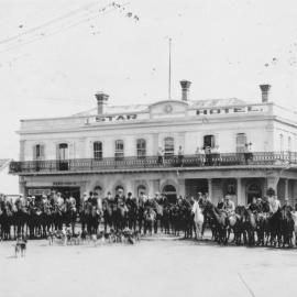 Waikato Hunt outside Star Hotel