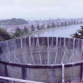 Removal of reservoir 2004