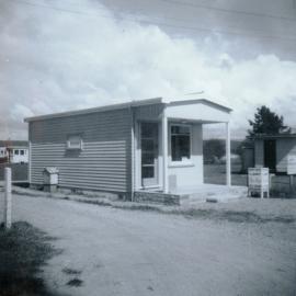 Holmes Holiday Haven, Painted Shop