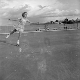 Roller skating, 1960