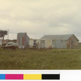 The rear of Tamaoho wharenui and kitchen at Ōtāwhiwhi marae (Ams 248)