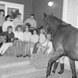 Country touch - Tauranga style : sing along time with `Pax'