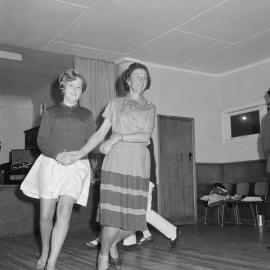 Country touch - Tauranga style : couples dancing