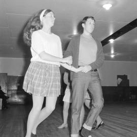 Country touch - Tauranga style : square dancing