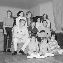 Country touch - Tauranga style : a relaxed group