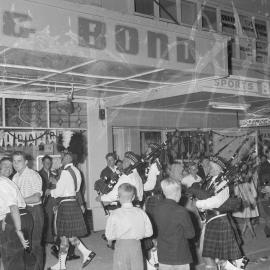 Christmas Eve Street Scenes, 1959