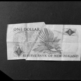 Dollar note