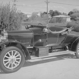 People and their hobbies: 1926 Vauxhall 14/40