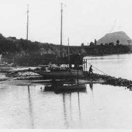 Brain's boatyard c. 1900