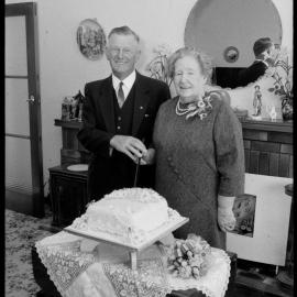 Social News : George & Katie Hansen's golden wedding