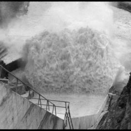 Rangitaiki on the rampage: Floodwater