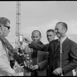 Win for Palmer: presentation to Jim Palmer