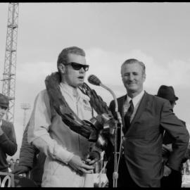 Win for Palmer: presentation to Jim Palmer