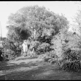 Visit by garden lovers: Frank Sydenham of Millers Road