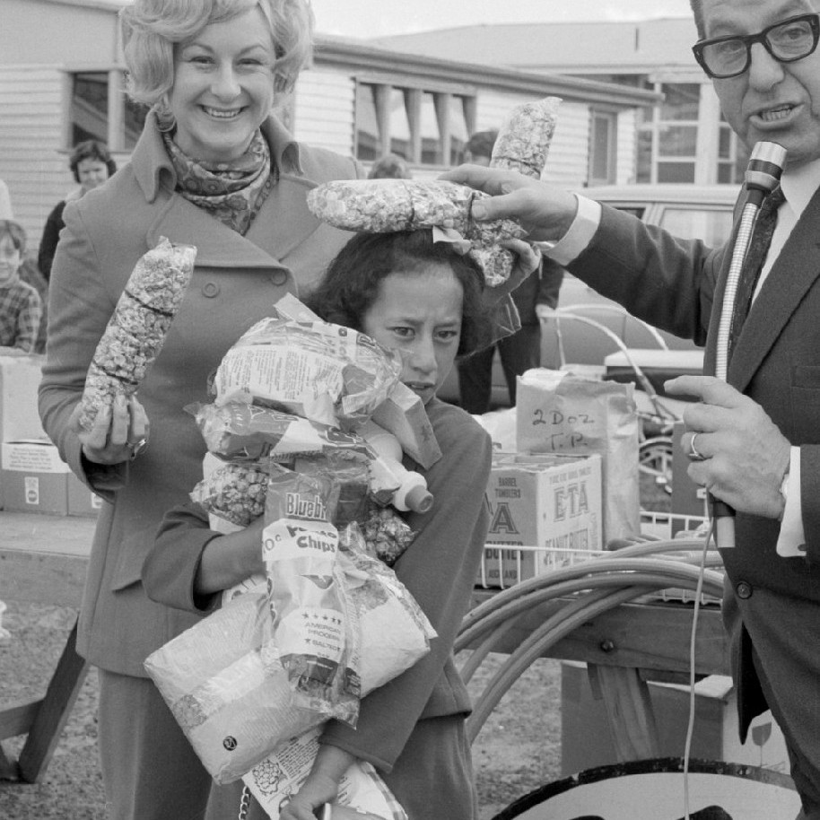 Number 88 - Logan Publishing Tauranga and Bay of Plenty Photo News Collection