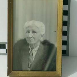 Alice Maxwell 
(Caption: Alice Maxwell)