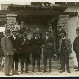 Waikato Hunt members and followers 1925