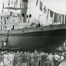 Bob Owens speaking infront of Taioma