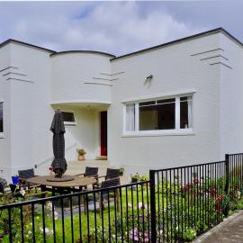 18 Edgecombe Road, Avenues, Tauranga 