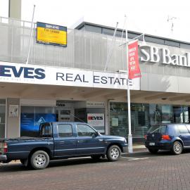 Facing 113 Willow Street Tauranga