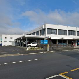 Facing corner of Hamilton Street and Cameron Road, Tauranga