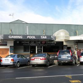 Facing approximately 18 Hamilton Street Tauranga