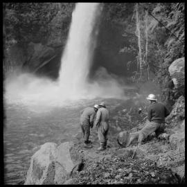 Omanawa Falls, removing debris