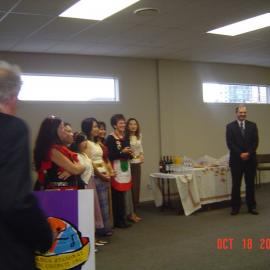 Pres.Dep.Mayor 2Our suitcase , our roots TRMC 2007 event19