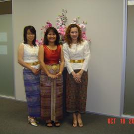 Thai girlsOur suitcase , our roots TRMC 2007 event27