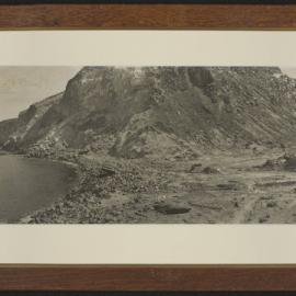 Loading raw sulphur at Te Puia o Whakaari (White island)