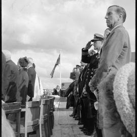 Gate Pā - Flag unfurling