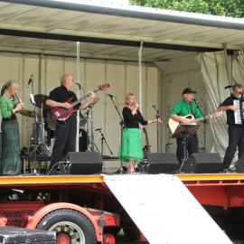 Greerton Irish Mile , Greerton Village, Tauranga, 2006 2003